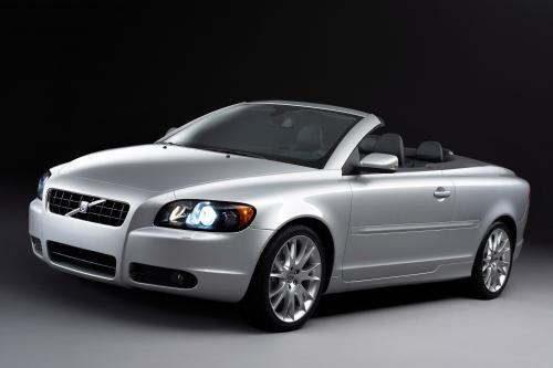 Volvo C70 (2006) - picture 16 of 21