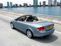 Volvo C70 (2006) - picture 3 of 21