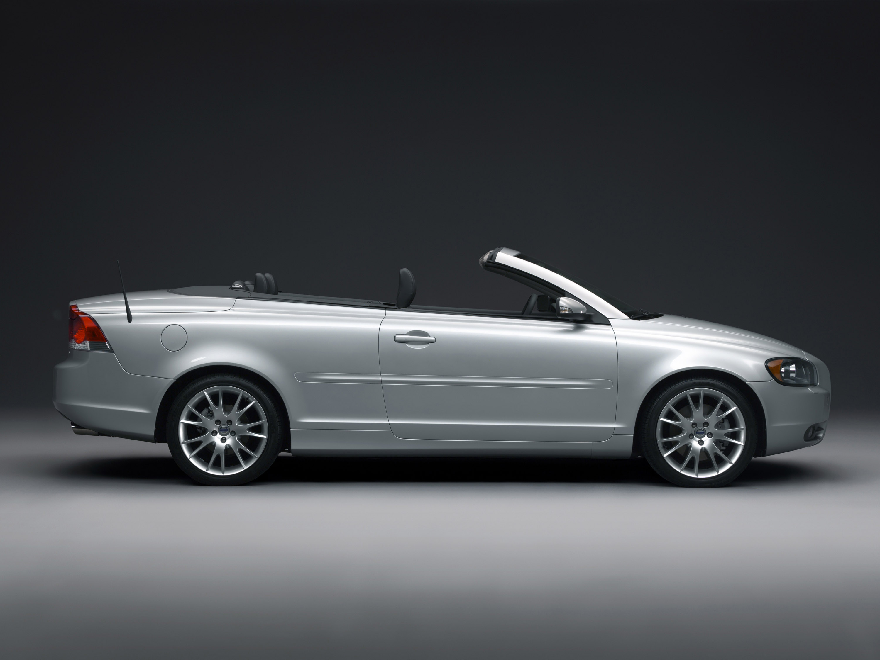 Volvo C70 Coupe and Convertible