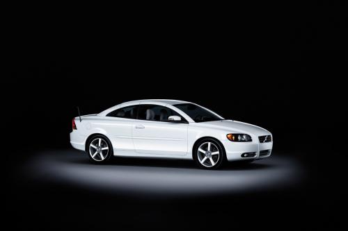 Volvo C70 Ice White (2009) - picture 1 of 3