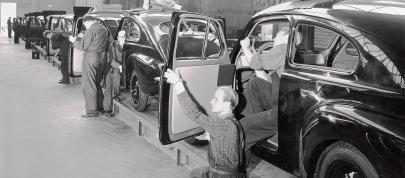 Volvo PV444 (1944) - picture 7 of 7