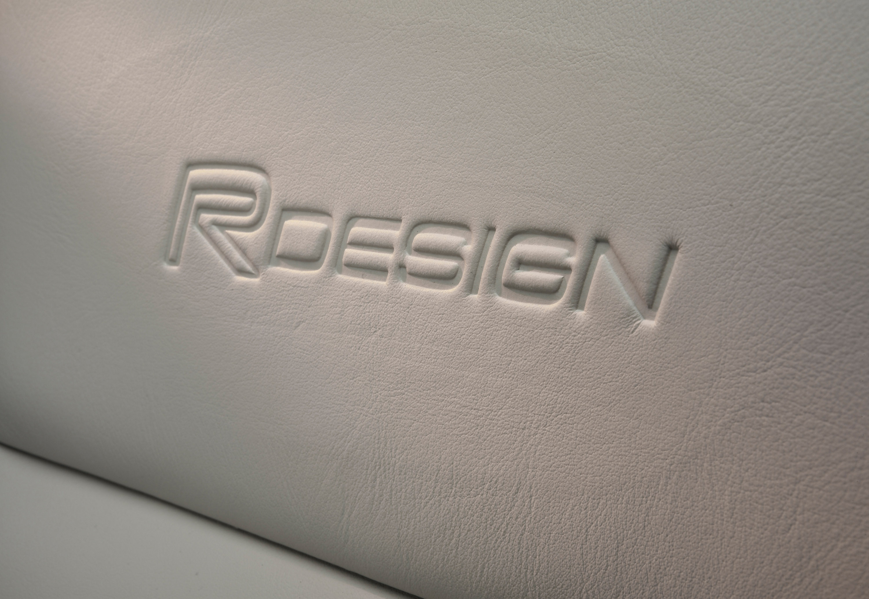 Volvo R-Design Package