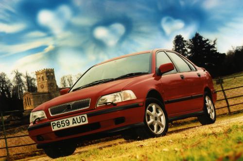 Volvo S40 (1997) - picture 1 of 4