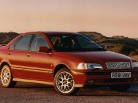 Volvo S40 (1997) - picture 2 of 4