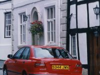 Volvo S40 (1998) - picture 2 of 4