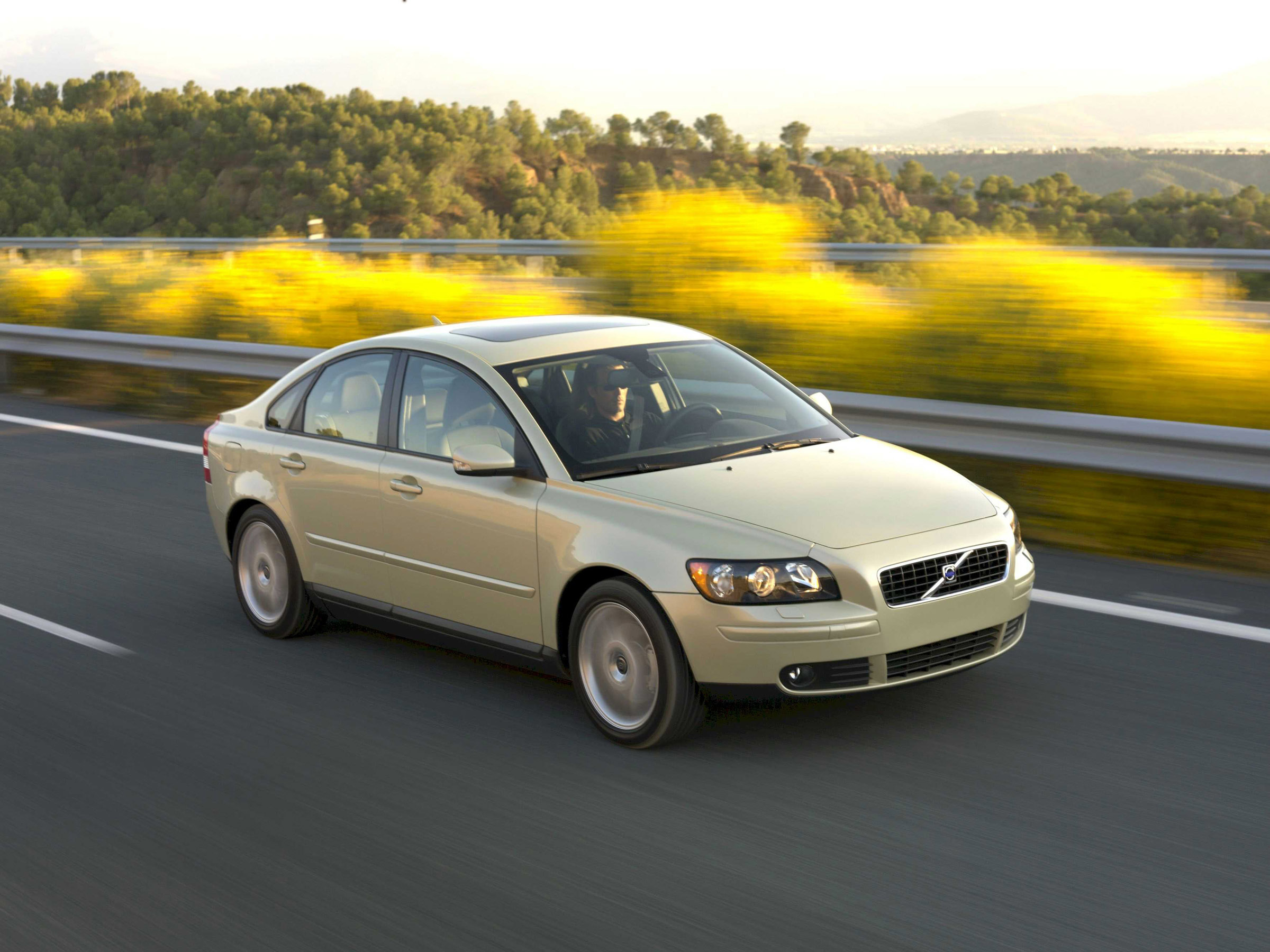 Почему машина вольво. Volvo s40. Volvo s40 II 2004. Вольво s40 2004. Volvo s40 2007.