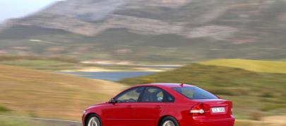 Volvo S40 (2004) - picture 7 of 10