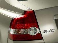 Volvo S40 (2004) - picture 3 of 10
