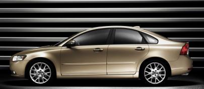 Volvo S40 and V50 (2008) - picture 4 of 8