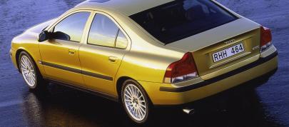 Volvo S60 (2000) - picture 4 of 7