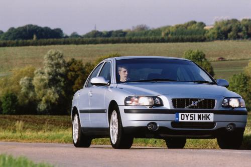 Volvo S60 (2001) - picture 1 of 3