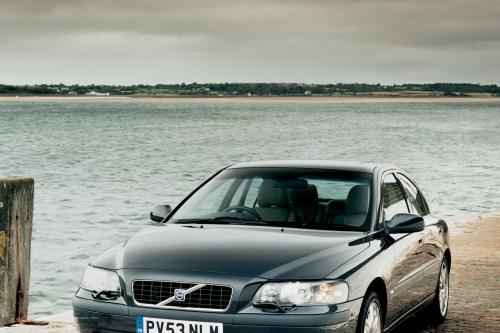 Volvo S60 (2003) - picture 1 of 2