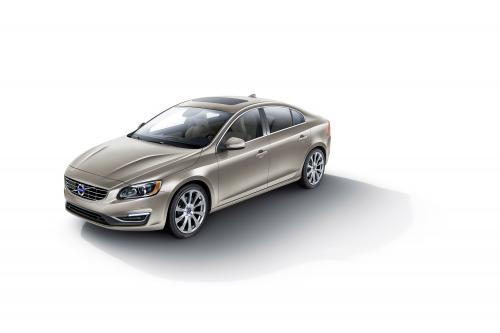 Volvo S60 Inscription (2015) - picture 1 of 2