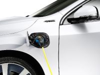 Volvo S60L PPHEV Concept (2014) - picture 11 of 16