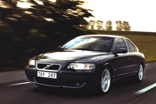 Volvo S60R (2002) - picture 1 of 4