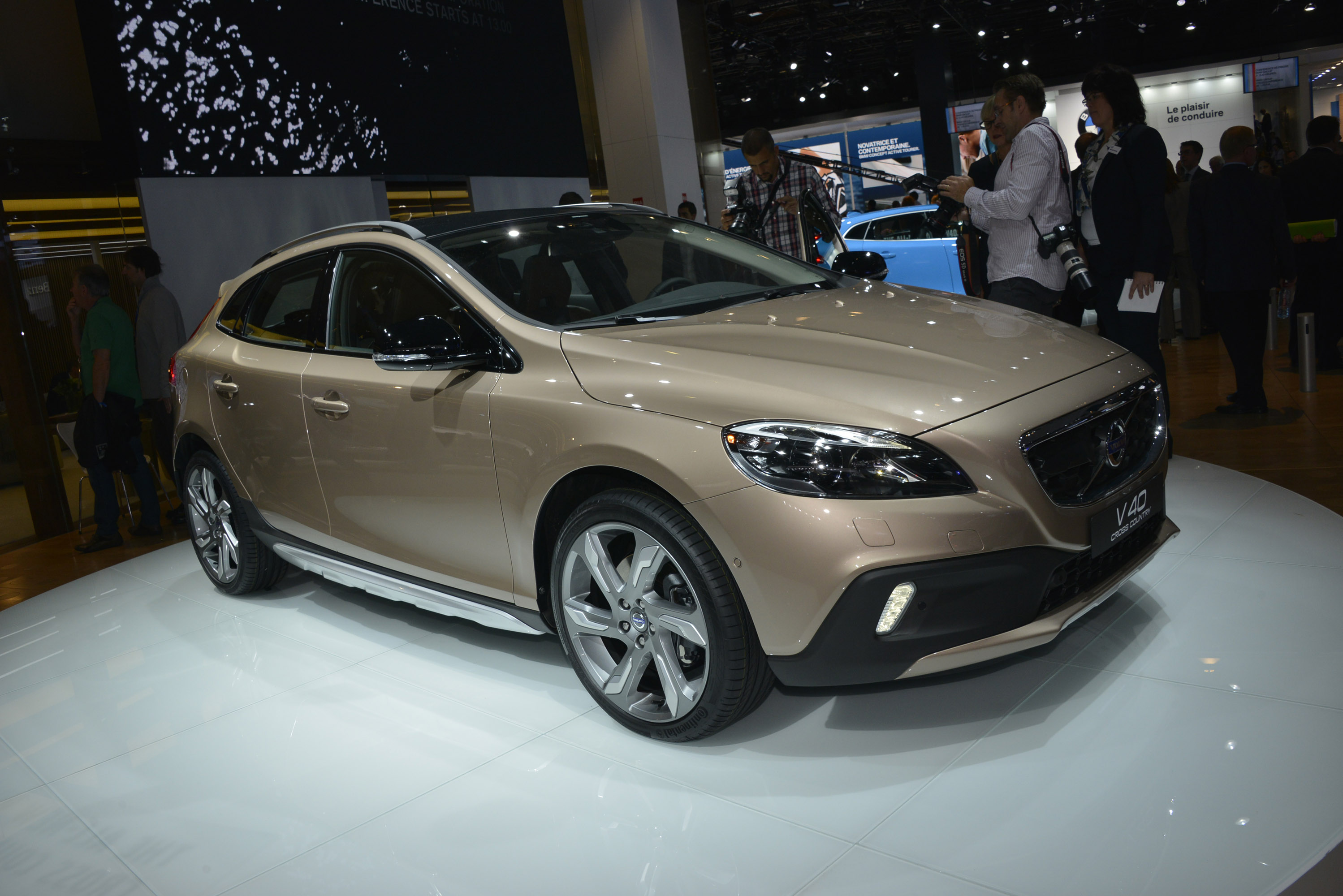 Volvo V40 Cross Country Paris