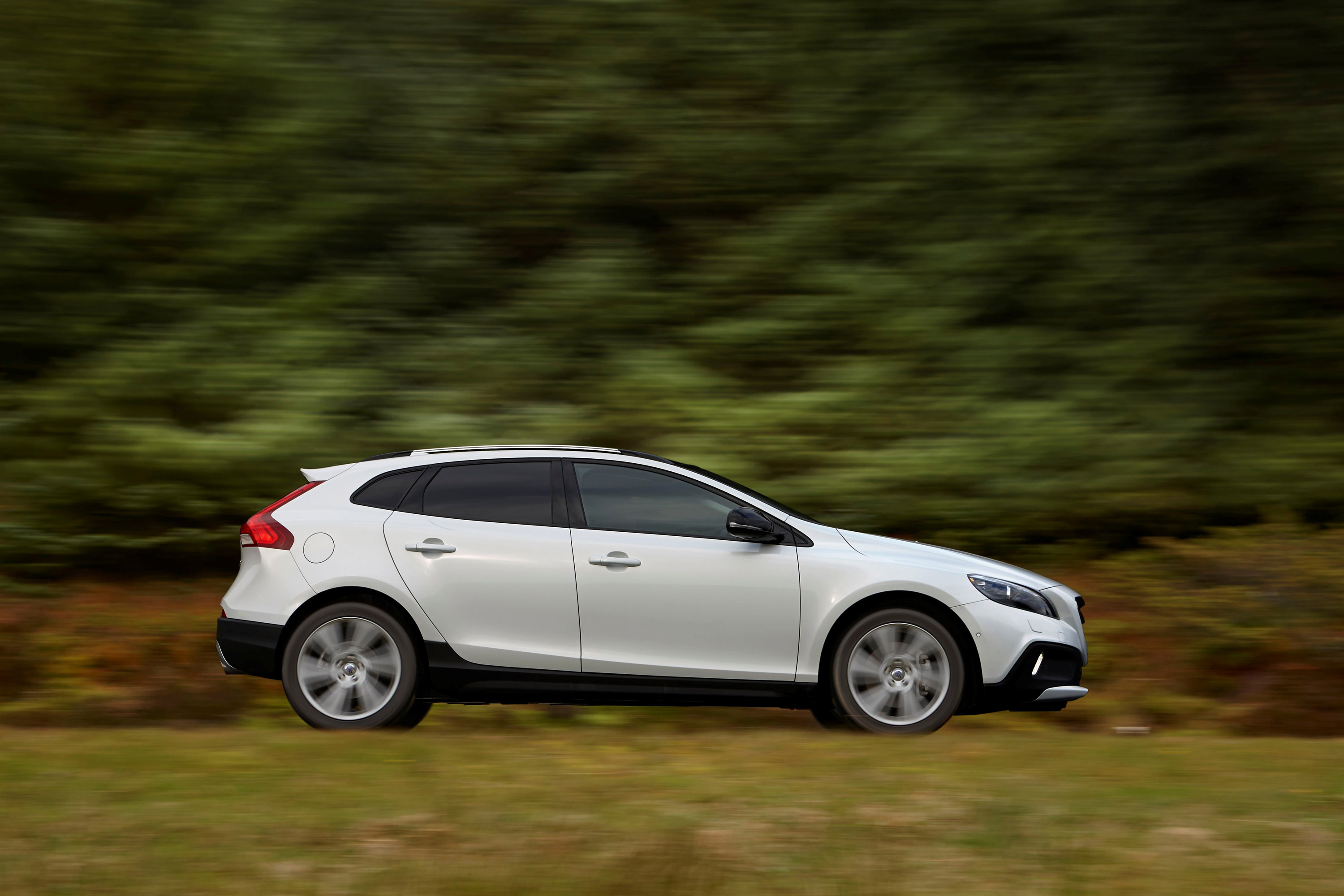 Volvo V40 D4