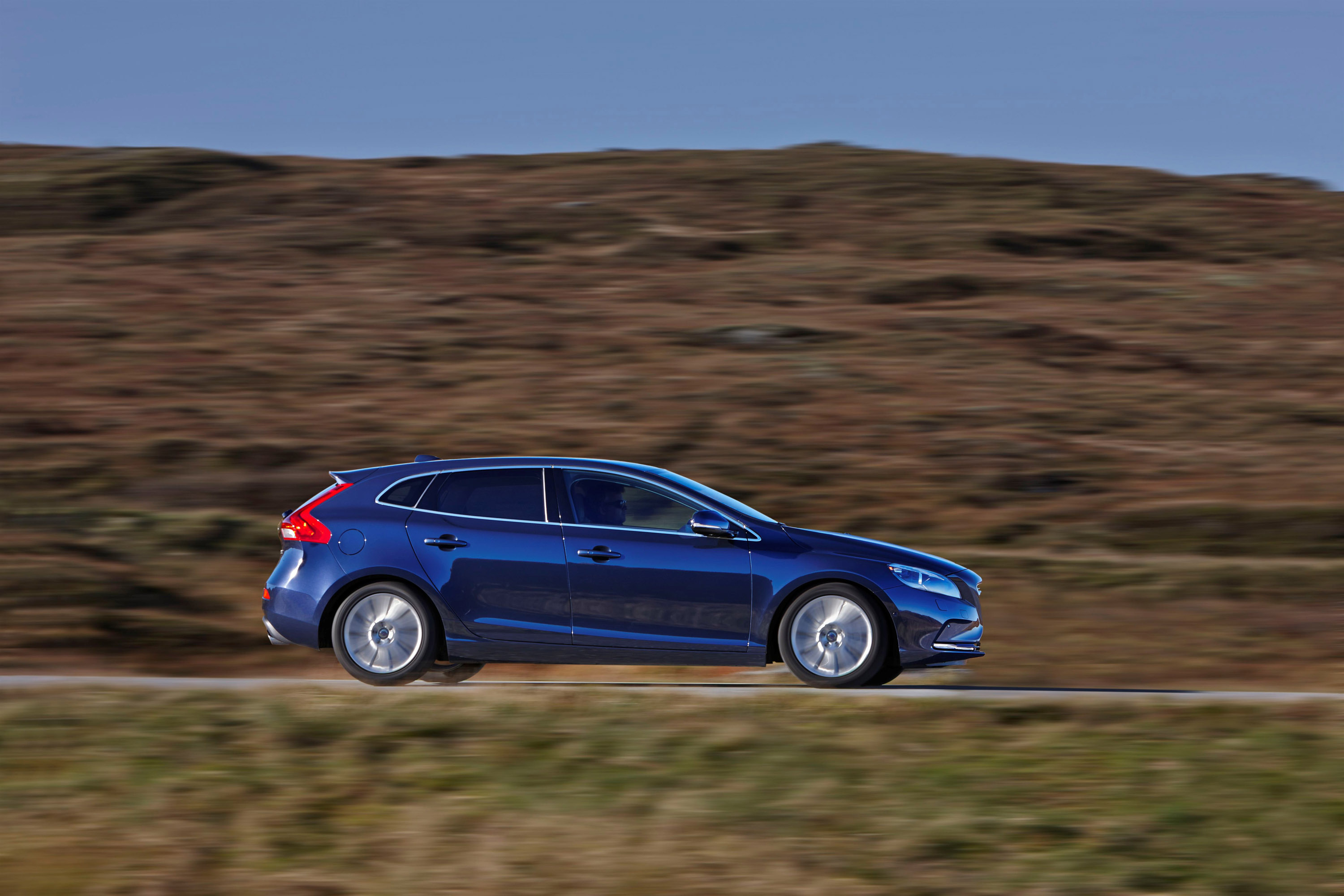 Volvo V40 D4