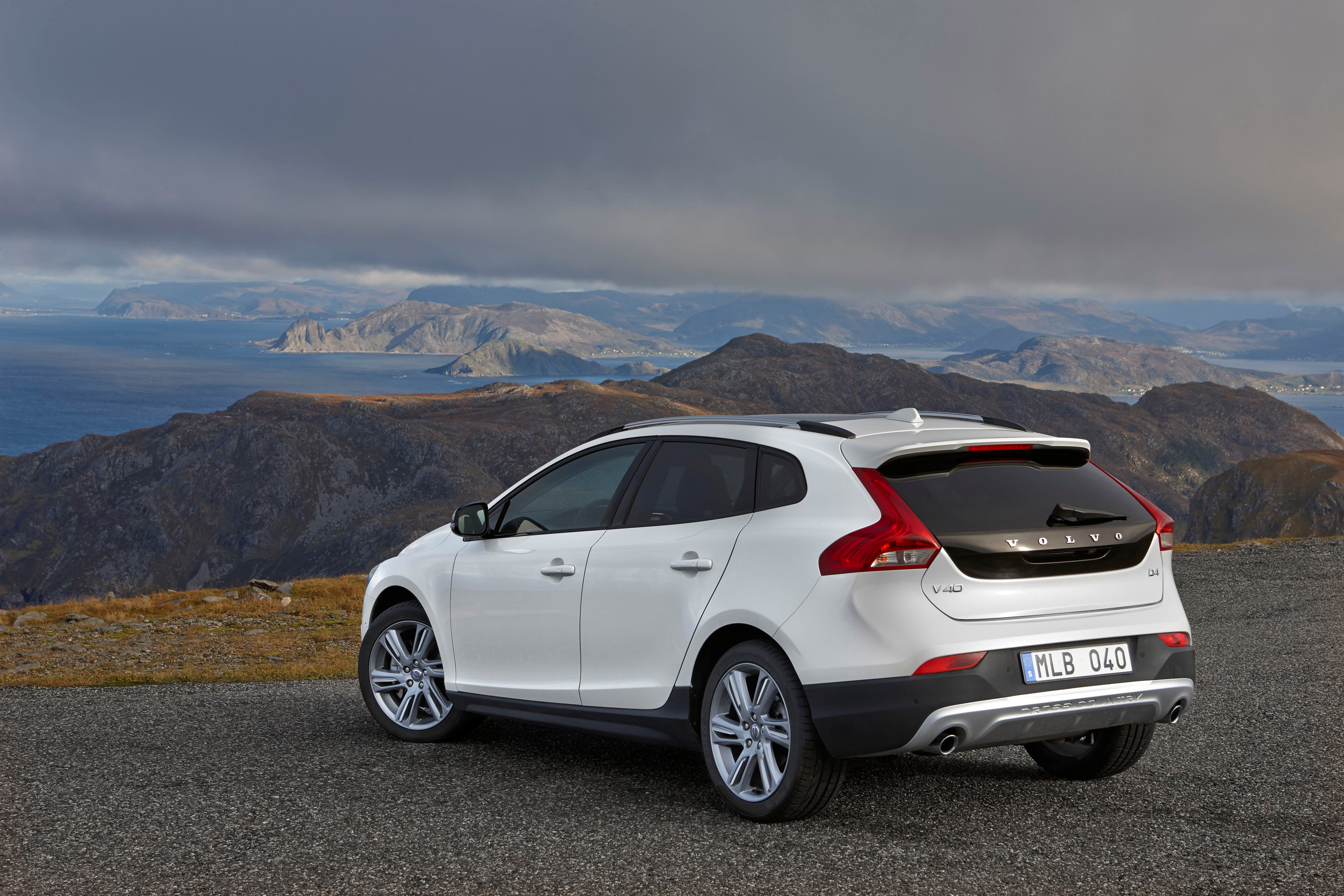 Volvo V40 D4