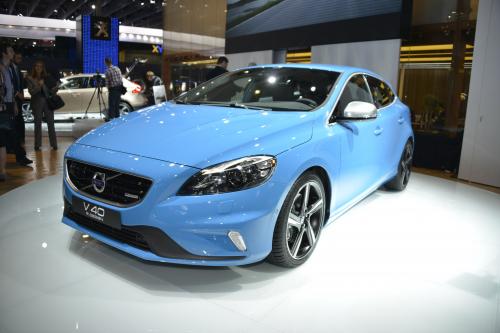 Volvo V40 R Design Paris (2012) - picture 1 of 4