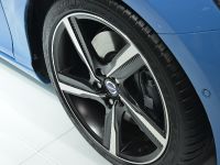 Volvo V40 R Design Paris (2012)