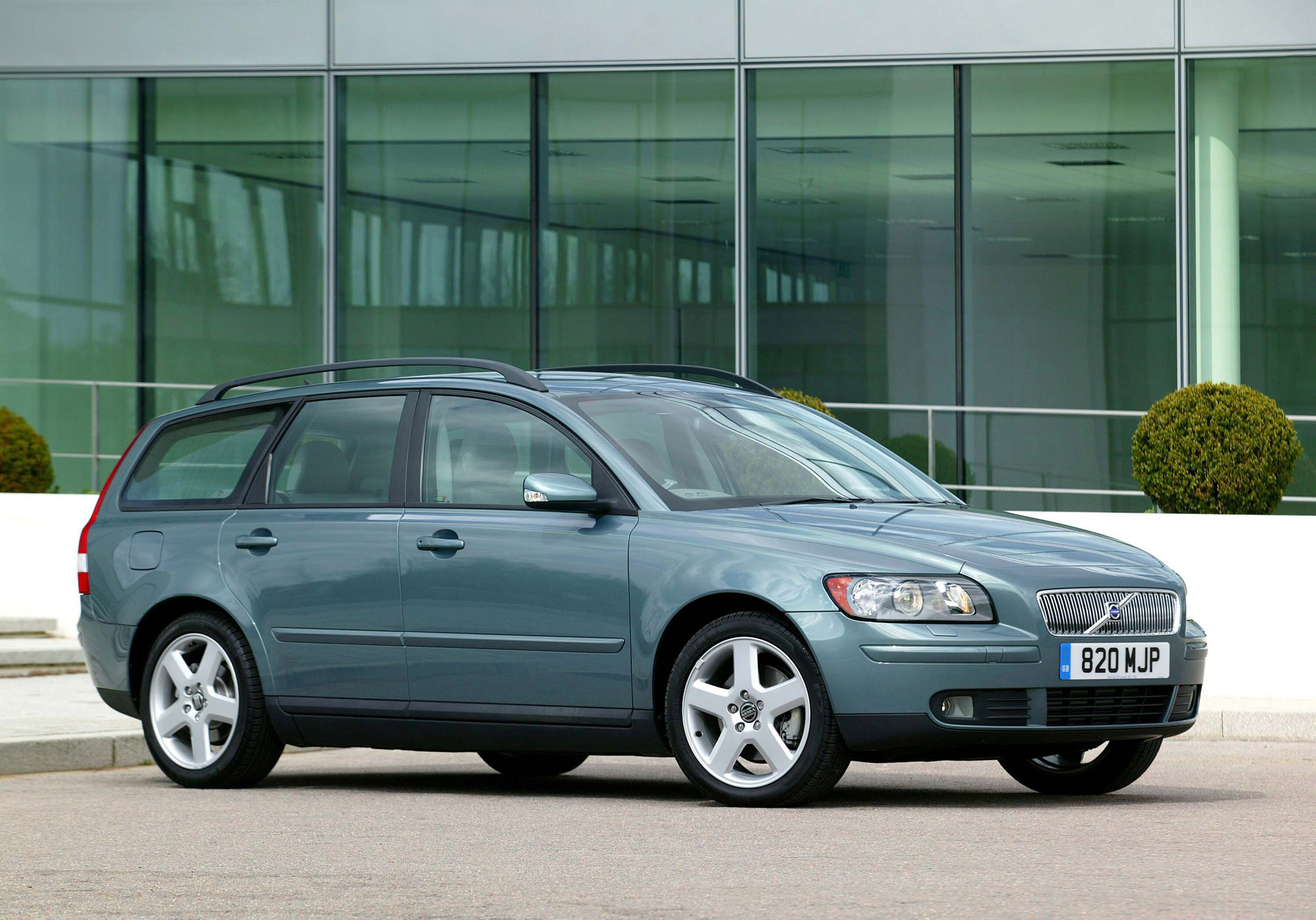 Volvo V50