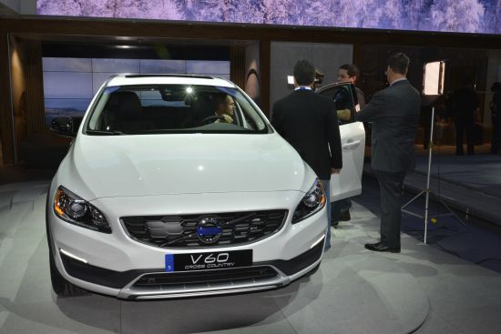 Volvo V60 Cross Country Los Angeles 2014 Volvo V60 Cross Country Los Angeles 2014