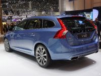 Volvo V60 Geneva (2013) - picture 3 of 3