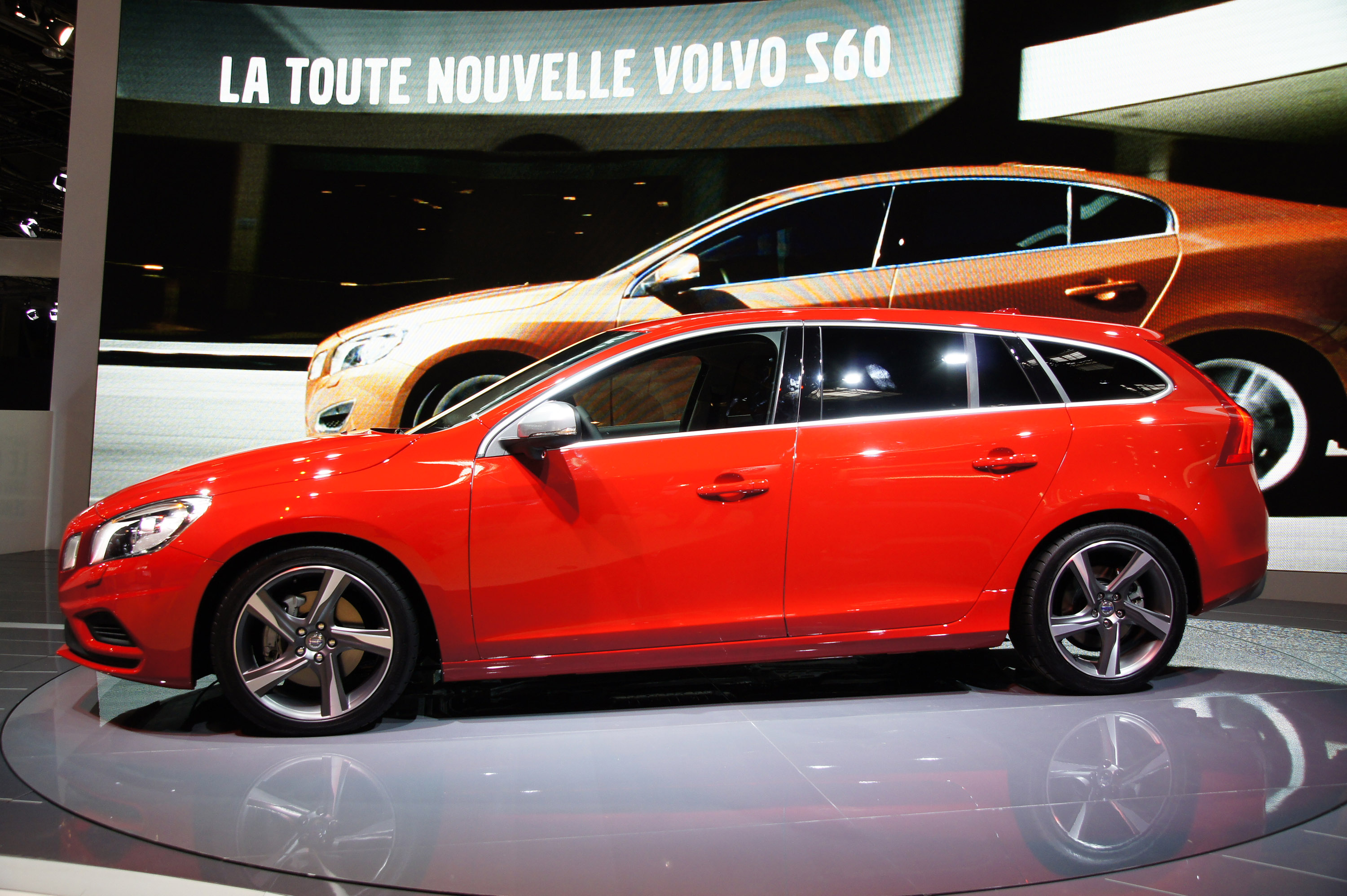 Volvo V60 Paris