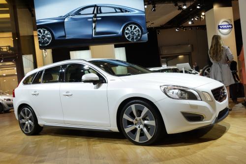 Volvo V60 plug-in hybrid Frankfurt (2011) - picture 1 of 3