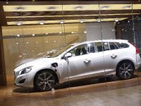 Volvo V60 plug-in hybrid Frankfurt (2011) - picture 2 of 3