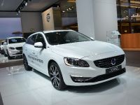 Volvo V60 Plug-In Hybrid Frankfurt (2013) - picture 1 of 7