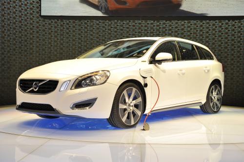 Volvo V60 Plug-in Hybrid Geneva (2011) - picture 1 of 5