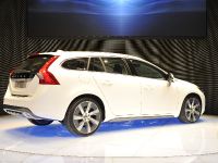 Volvo V60 Plug-in Hybrid Geneva (2011)