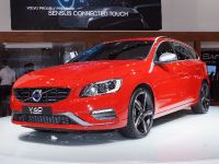 Volvo V60 R-Design New York (2013) - picture 2 of 6