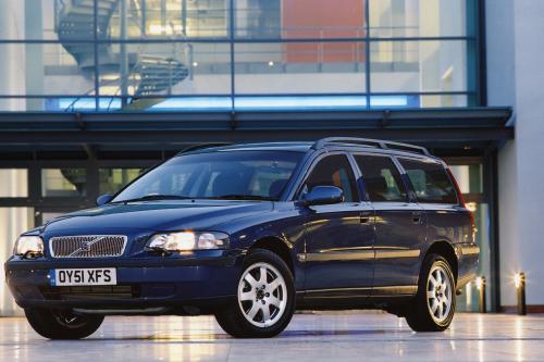 Volvo V70 (2001) - picture 1 of 3