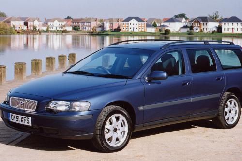 Volvo V70 (2002) - picture 1 of 3