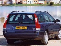 Volvo V70 (2002) - picture 2 of 3