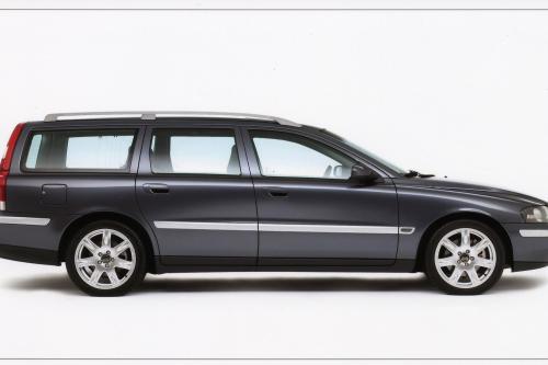 Volvo V70 (2003) - picture 1 of 2