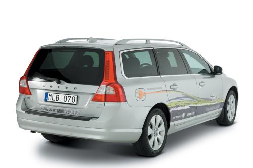 Volvo V70 Plug-in hybrid (2009) - picture 1 of 6