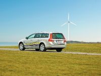 Volvo V70 Plug-in hybrid (2009) - picture 3 of 6