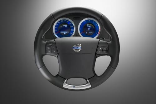 Volvo V70 R-Design (2008) - picture 9 of 11