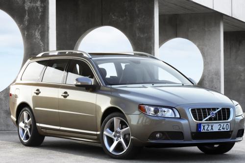 Volvo V70 (2008) - picture 1 of 6