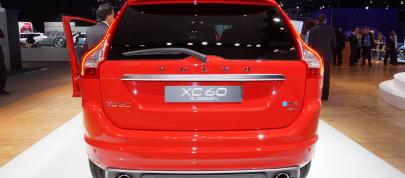 Volvo X60 R-Design New York (2013) - picture 4 of 5