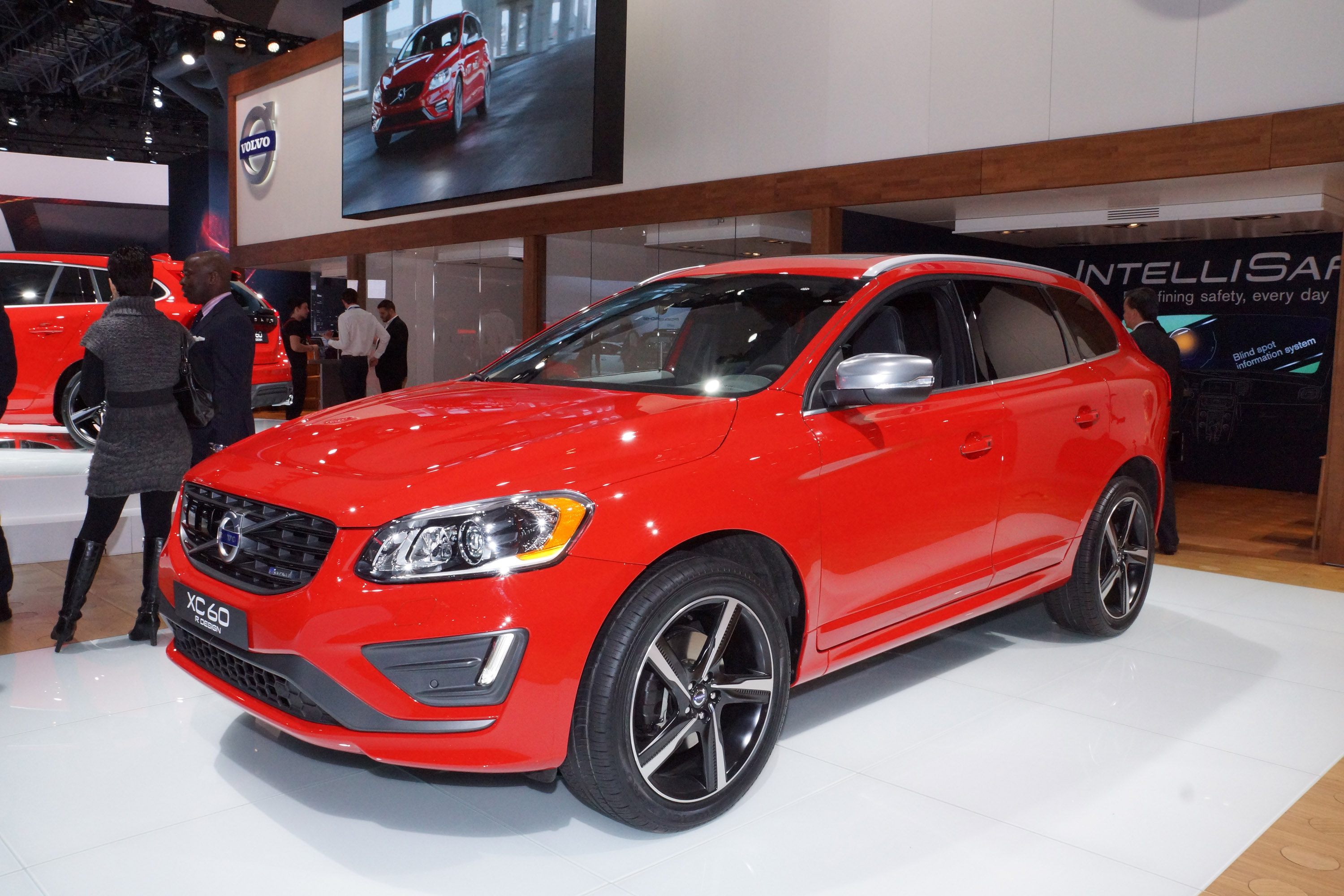 Volvo X60 R-Design New York