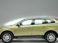 Volvo XC60 (2009) - picture 3 of 4