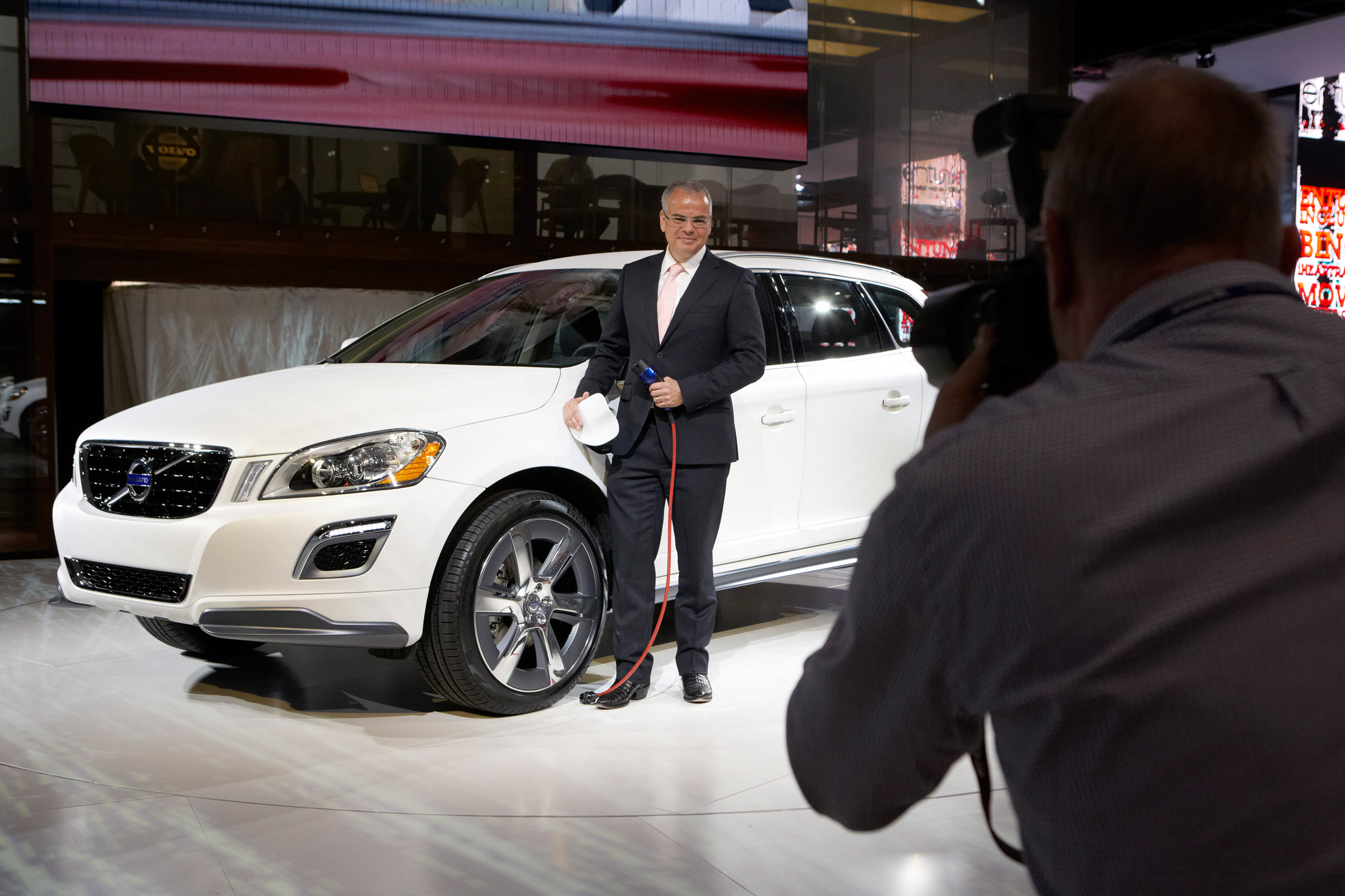 Volvo XC60 Plug-in Hybrid Concept Detroit