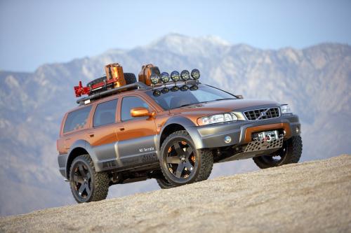 Volvo XC70 AT SEMA (2005) - picture 1 of 2