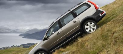 Volvo XC70 (2008) - picture 4 of 8