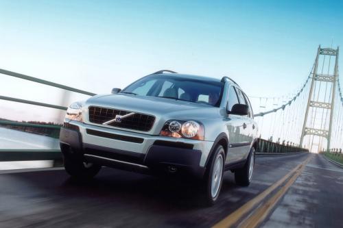 Volvo XC90 (2001) - picture 1 of 3